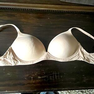 Victorias Secret Bra 38DD NWOT